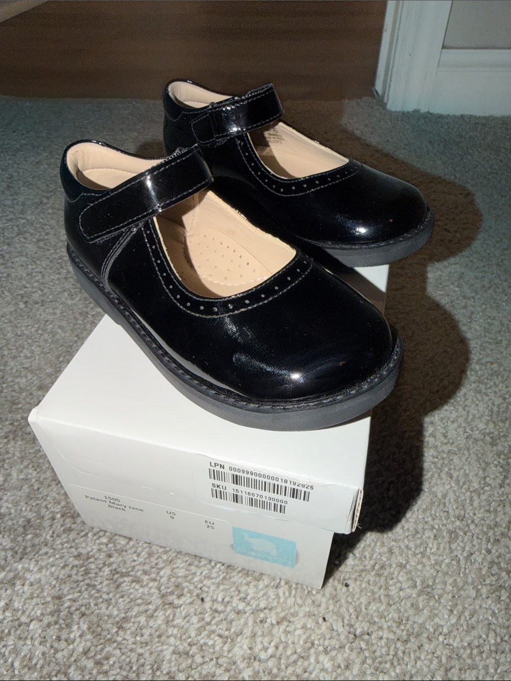 ELEPHANTITO Mary Jane Patent Black